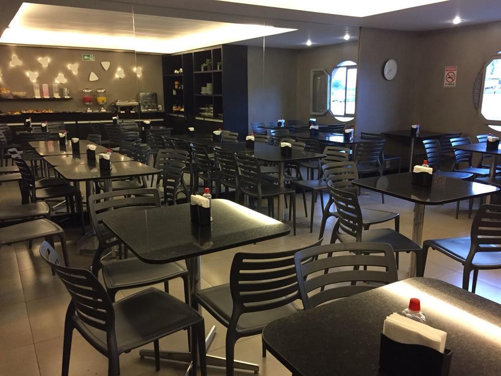 Hotel Econotel By Bsb Inn Brasília Extérieur photo